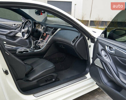 Белый Инфинити Q60, объемом двигателя 3 л и пробегом 95 тыс. км за 22900 $, фото 22 на Automoto.ua