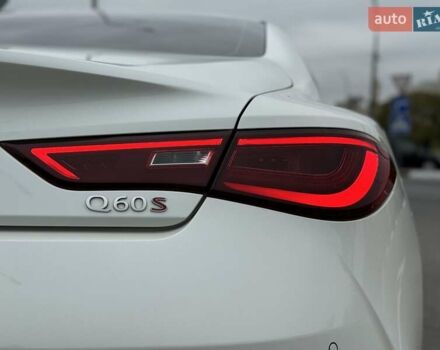 Белый Инфинити Q60, объемом двигателя 3 л и пробегом 85 тыс. км за 27500 $, фото 18 на Automoto.ua