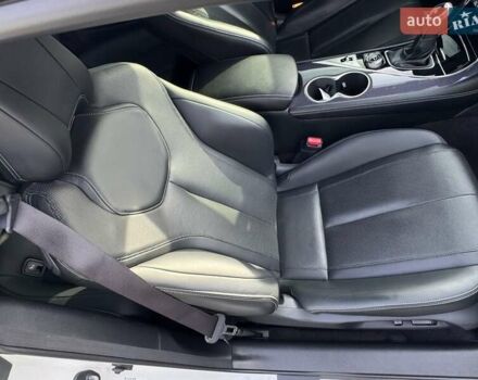 Білий Інфініті Q60, об'ємом двигуна 3 л та пробігом 85 тис. км за 24500 $, фото 13 на Automoto.ua