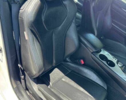 Белый Инфинити Q60, объемом двигателя 2 л и пробегом 68 тыс. км за 4900 $, фото 9 на Automoto.ua