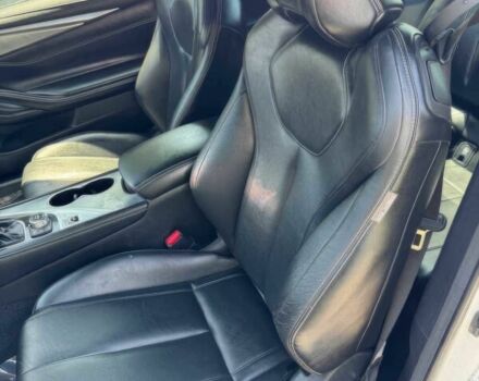 Белый Инфинити Q60, объемом двигателя 2 л и пробегом 68 тыс. км за 4900 $, фото 8 на Automoto.ua