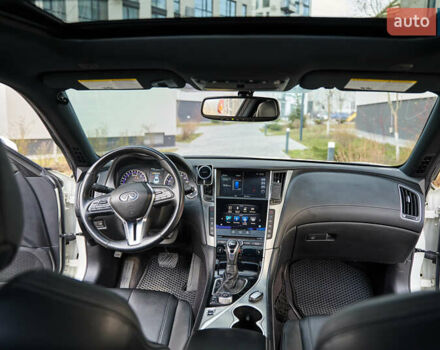 Белый Инфинити Q60, объемом двигателя 3 л и пробегом 95 тыс. км за 22900 $, фото 18 на Automoto.ua