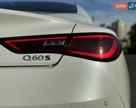 Білий Інфініті Q60, об'ємом двигуна 3 л та пробігом 85 тис. км за 24500 $, фото 60 на Automoto.ua
