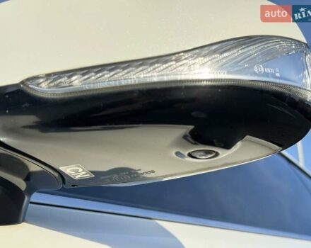 Білий Інфініті Q60, об'ємом двигуна 3 л та пробігом 85 тис. км за 24500 $, фото 39 на Automoto.ua