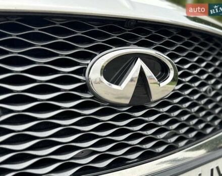 Белый Инфинити Q60, объемом двигателя 3 л и пробегом 85 тыс. км за 27500 $, фото 39 на Automoto.ua