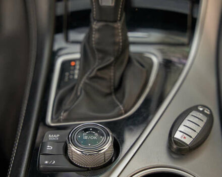 Белый Инфинити Q60, объемом двигателя 3 л и пробегом 95 тыс. км за 22900 $, фото 13 на Automoto.ua