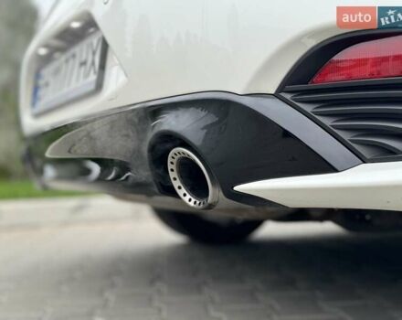 Белый Инфинити Q60, объемом двигателя 3 л и пробегом 85 тыс. км за 27500 $, фото 20 на Automoto.ua