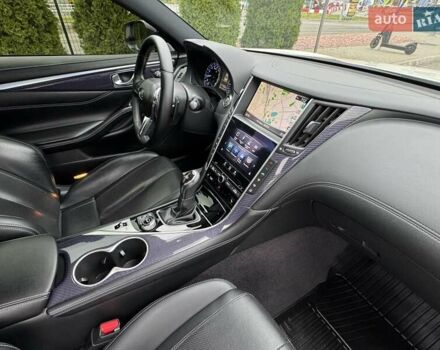 Белый Инфинити Q60, объемом двигателя 3 л и пробегом 85 тыс. км за 27500 $, фото 69 на Automoto.ua