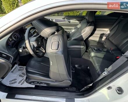 Білий Інфініті Q60, об'ємом двигуна 3 л та пробігом 85 тис. км за 24500 $, фото 3 на Automoto.ua