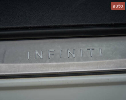 Белый Инфинити Q60, объемом двигателя 3 л и пробегом 95 тыс. км за 22900 $, фото 11 на Automoto.ua