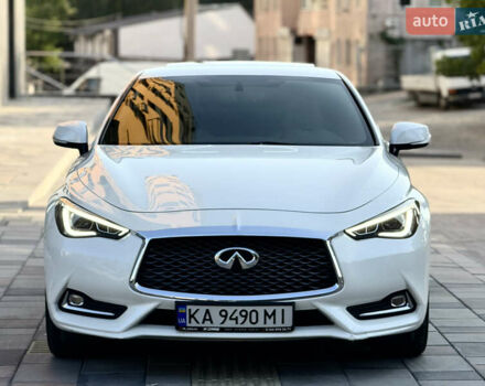 Білий Інфініті Q60, об'ємом двигуна 2 л та пробігом 139 тис. км за 18700 $, фото 5 на Automoto.ua