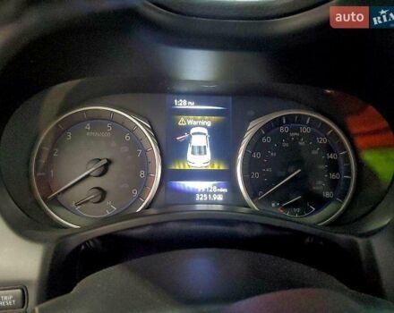 Белый Инфинити Q60, объемом двигателя 3 л и пробегом 99 тыс. км за 5000 $, фото 8 на Automoto.ua