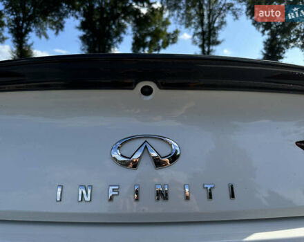 Белый Инфинити Q60, объемом двигателя 3 л и пробегом 60 тыс. км за 25500 $, фото 9 на Automoto.ua