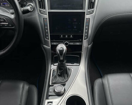 Білий Інфініті Q60, об'ємом двигуна 3 л та пробігом 36 тис. км за 23000 $, фото 49 на Automoto.ua
