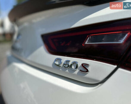 Белый Инфинити Q60, объемом двигателя 3 л и пробегом 60 тыс. км за 25500 $, фото 12 на Automoto.ua