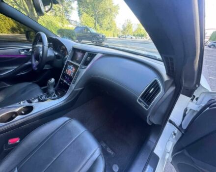 Белый Инфинити Q60, объемом двигателя 3 л и пробегом 42 тыс. км за 14700 $, фото 9 на Automoto.ua