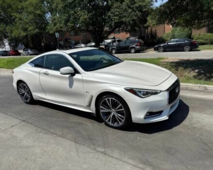 Белый Инфинити Q60, объемом двигателя 2 л и пробегом 68 тыс. км за 4900 $, фото 1 на Automoto.ua