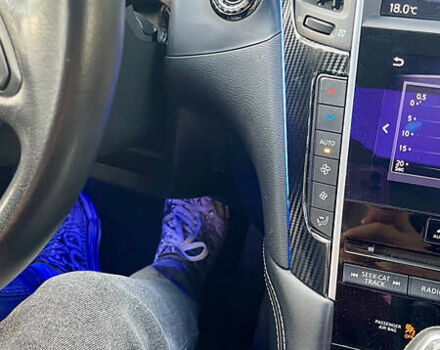 Черный Инфинити Q60, объемом двигателя 3 л и пробегом 128 тыс. км за 19100 $, фото 17 на Automoto.ua