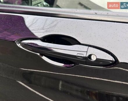 Черный Инфинити Q60, объемом двигателя 3 л и пробегом 72 тыс. км за 23990 $, фото 9 на Automoto.ua