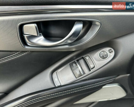 Черный Инфинити Q60, объемом двигателя 3 л и пробегом 129 тыс. км за 22299 $, фото 9 на Automoto.ua