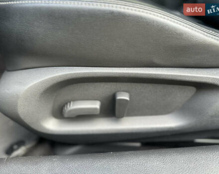 Черный Инфинити Q60, объемом двигателя 3 л и пробегом 129 тыс. км за 22299 $, фото 20 на Automoto.ua