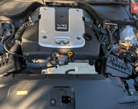 Серый Инфинити Q60, объемом двигателя 3.7 л и пробегом 90 тыс. км за 15500 $, фото 15 на Automoto.ua