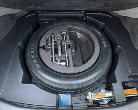 Серый Инфинити Q60, объемом двигателя 3.7 л и пробегом 90 тыс. км за 13299 $, фото 3 на Automoto.ua