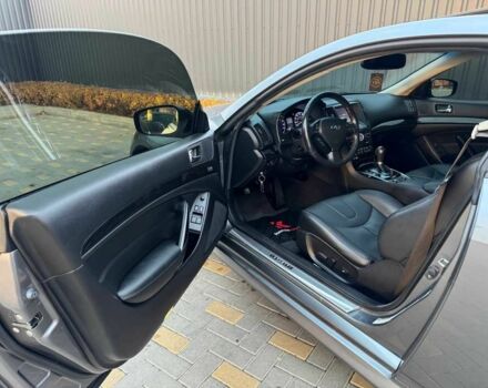 Серый Инфинити Q60, объемом двигателя 3.7 л и пробегом 90 тыс. км за 13299 $, фото 7 на Automoto.ua