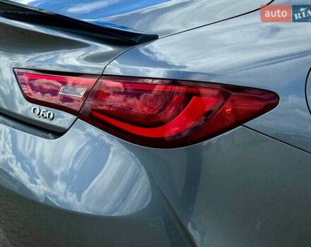 Сірий Інфініті Q60, об'ємом двигуна 1.99 л та пробігом 120 тис. км за 18950 $, фото 8 на Automoto.ua