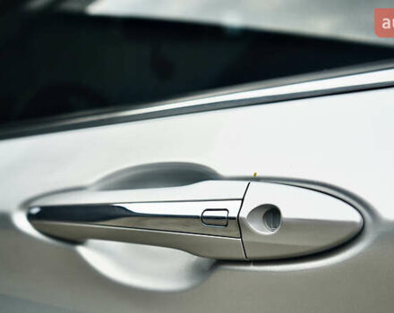 Серый Инфинити Q60, объемом двигателя 3 л и пробегом 162 тыс. км за 19500 $, фото 14 на Automoto.ua