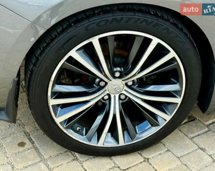 Сірий Інфініті Q60, об'ємом двигуна 1.99 л та пробігом 120 тис. км за 18950 $, фото 12 на Automoto.ua