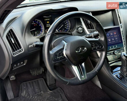 Сірий Інфініті Q60, об'ємом двигуна 1.99 л та пробігом 120 тис. км за 18950 $, фото 13 на Automoto.ua