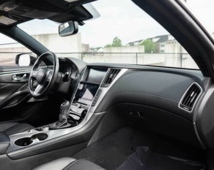 Серый Инфинити Q60, объемом двигателя 3 л и пробегом 43 тыс. км за 7600 $, фото 7 на Automoto.ua