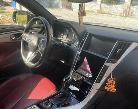 Синий Инфинити Q60, объемом двигателя 3 л и пробегом 69 тыс. км за 25000 $, фото 6 на Automoto.ua