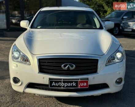 Белый Инфинити Q70, объемом двигателя 3.7 л и пробегом 143 тыс. км за 12790 $, фото 2 на Automoto.ua