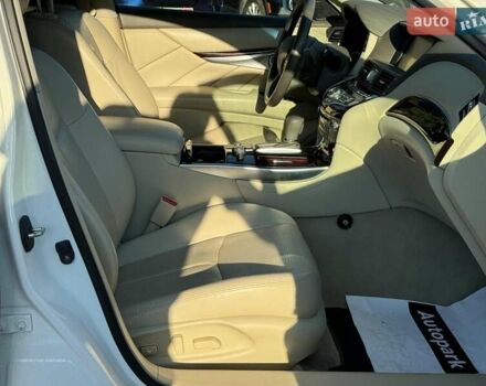 Белый Инфинити Q70, объемом двигателя 3.7 л и пробегом 143 тыс. км за 12790 $, фото 29 на Automoto.ua