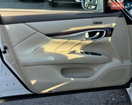 Белый Инфинити Q70, объемом двигателя 3.7 л и пробегом 143 тыс. км за 12790 $, фото 17 на Automoto.ua