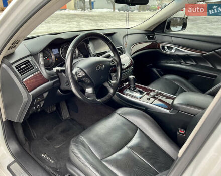 Белый Инфинити Q70, объемом двигателя 3.7 л и пробегом 178 тыс. км за 21000 $, фото 7 на Automoto.ua