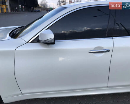 Белый Инфинити Q70, объемом двигателя 3.7 л и пробегом 101 тыс. км за 19700 $, фото 8 на Automoto.ua