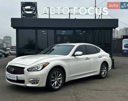 Белый Инфинити Q70, объемом двигателя 3.7 л и пробегом 101 тыс. км за 16990 $, фото 3 на Automoto.ua