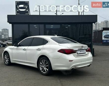 Белый Инфинити Q70, объемом двигателя 3.7 л и пробегом 101 тыс. км за 16990 $, фото 4 на Automoto.ua