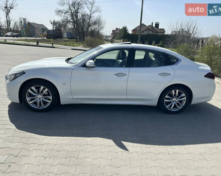 Инфинити Q70 2017 в Хмельницком на Automoto.ua Белый Инфинити Q70, объемом двигателя 2.5 л и пробегом 210 тыс. км за 18999 $, фото 3 на Automoto.ua
