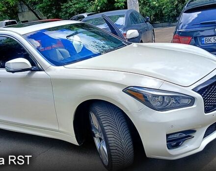 Белый Инфинити Q70, объемом двигателя 3.7 л и пробегом 80 тыс. км за 16700 $, фото 1 на Automoto.ua