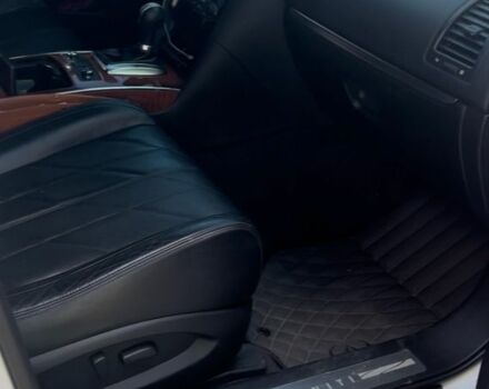 Белый Инфинити Q70, объемом двигателя 3.7 л и пробегом 120 тыс. км за 25777 $, фото 5 на Automoto.ua