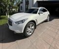 Белый Инфинити Q70, объемом двигателя 3.7 л и пробегом 120 тыс. км за 25777 $, фото 1 на Automoto.ua