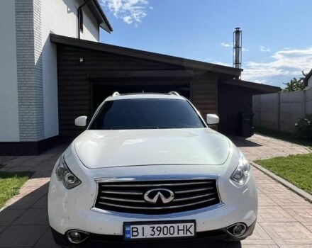 Белый Инфинити Q70, объемом двигателя 3.7 л и пробегом 120 тыс. км за 25777 $, фото 4 на Automoto.ua