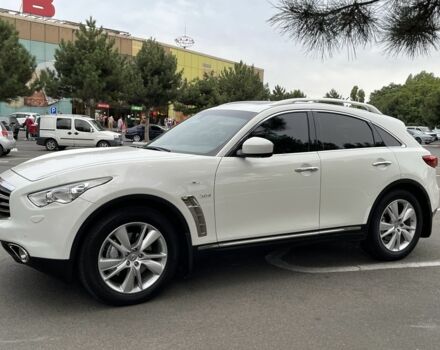 Белый Инфинити Q70, объемом двигателя 3 л и пробегом 128 тыс. км за 19800 $, фото 3 на Automoto.ua