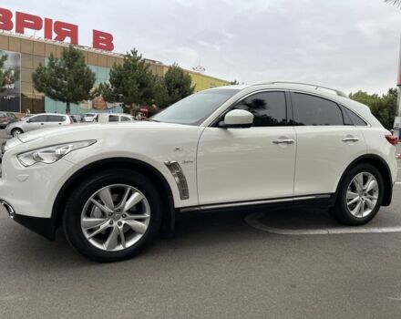 Белый Инфинити Q70, объемом двигателя 3 л и пробегом 128 тыс. км за 19800 $, фото 1 на Automoto.ua