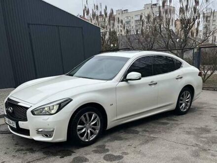 Инфинити Q70 2016 в Белой Церкве на Automoto.ua Белый Инфинити Q70, объемом двигателя 2.5 л и пробегом 68 тыс. км за 24000 $, фото 1 на Automoto.ua