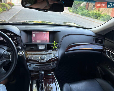 Чорний Інфініті Q70, об'ємом двигуна 3.7 л та пробігом 126 тис. км за 16200 $, фото 24 на Automoto.ua